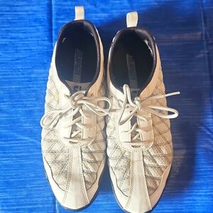 Spineless Footjoy women' golf shoes